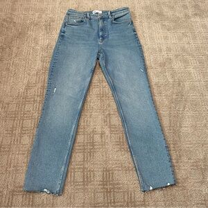 {Zara} High Rise Ankle Length Jeans | Raw Cut Hem ~ Size 6